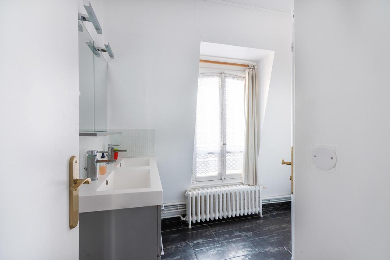 Cameleon Paris Guesthouse Pantin Exterior photo