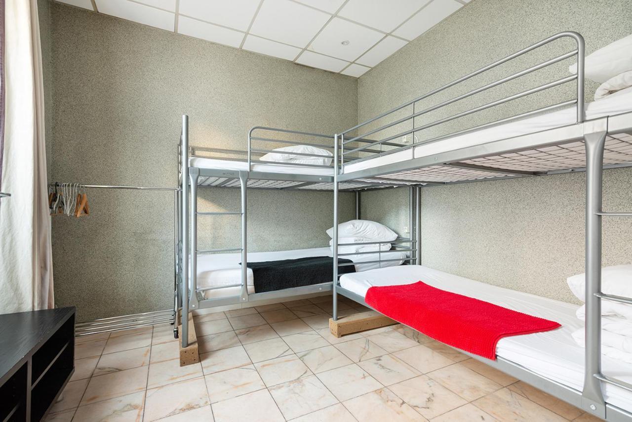 Cameleon Paris Guesthouse Pantin Exterior photo