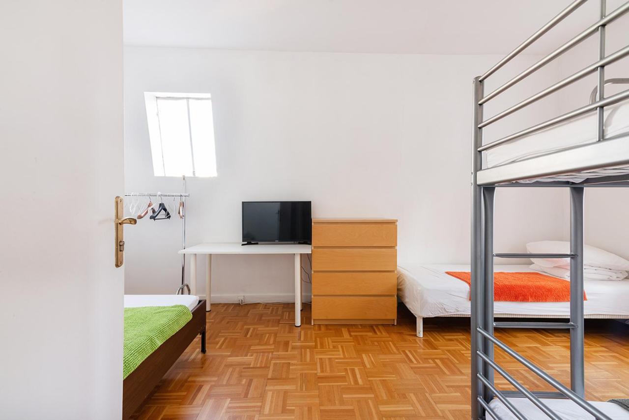 Cameleon Paris Guesthouse Pantin Exterior photo