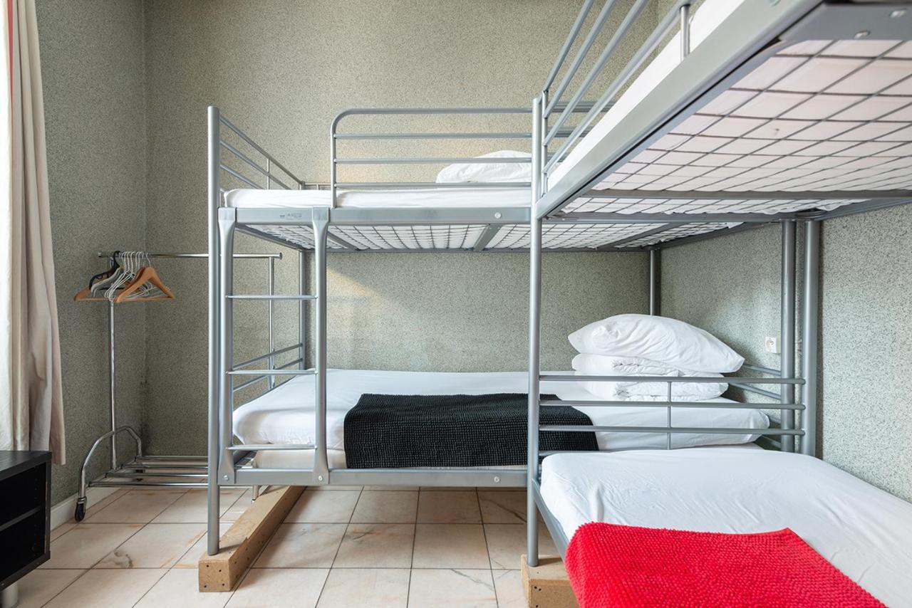 Cameleon Paris Guesthouse Pantin Exterior photo
